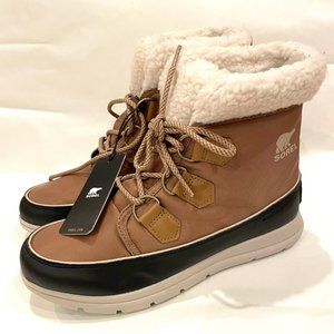 NWT Sorel Explorer Carnival Waterproof Boot with Faux Fur Collar Women’s Size 9